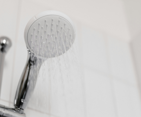 Rain Shower Head Pros and Cons: Is a Rainfall Shower Worth It for Your Bathroom? - Genzon Water