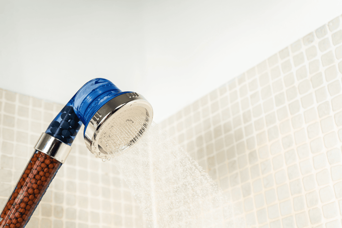 How Do Filtered Shower Heads Work to Remove Chlorine and Hard Water Minerals?