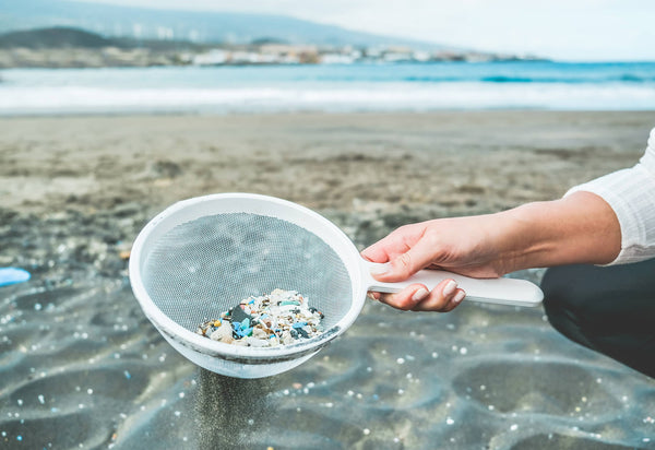 The Difference Between PFAS and Microplastics - Genzon Water